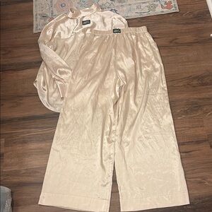 Daily Drills Silk Cream Set